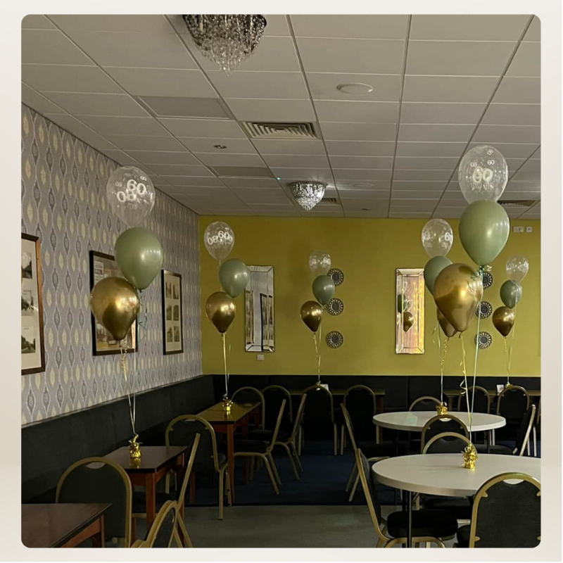 Table helium cluster balloons in Haydock